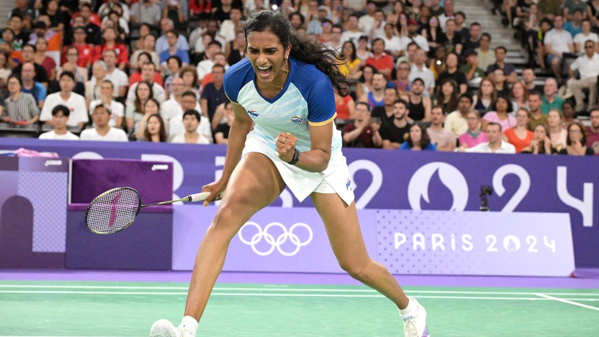 PV Sindhu’s dream shattered by He; Satwik-Chirag come unstuck against Chia-Soh; Lakshya Sen remains sole medal hope for India